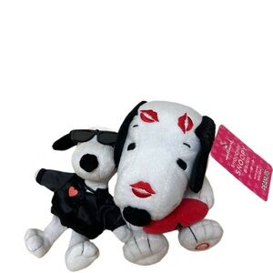 Peanuts Smooching Snoopy with Snoopy Joe Cool